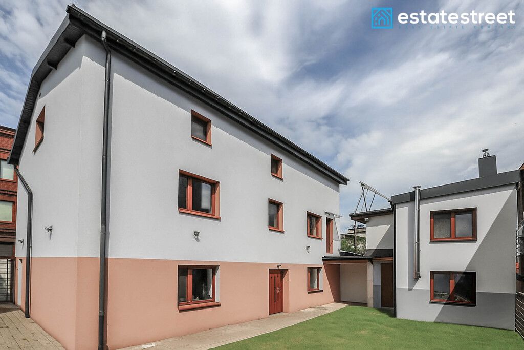 dom wolnostojący, 10 pokoi Piekary Śląskie Centrum, ul. Franciszka Żwirki. Zdjęcie 2