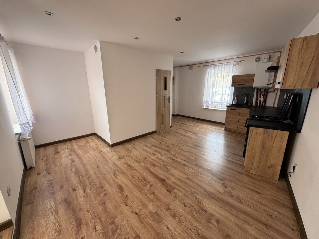 Mieszkanie 3-pokojowe Kłodzko, ul. Łużycka. Zdjęcie 1