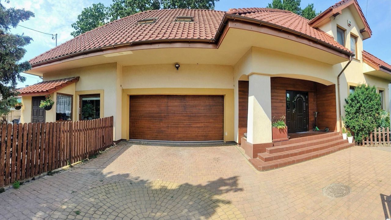 Marki Dom wolnostojący - 332 m²