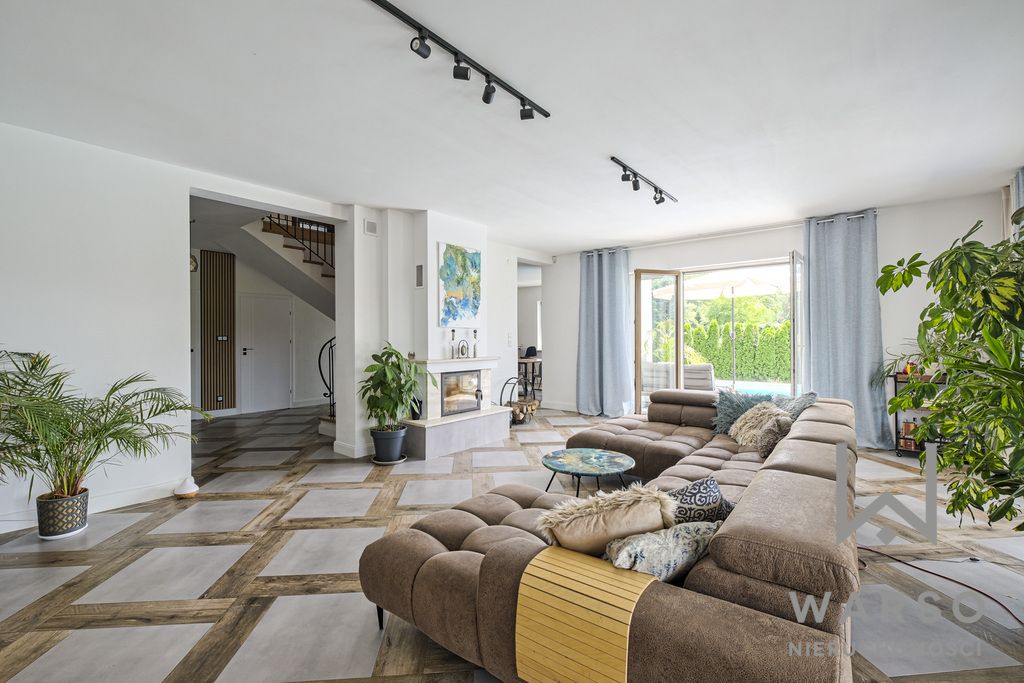 dom wolnostojący, 7 pokoi Mysiadło. Zdjęcie 4