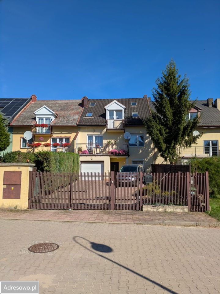 dom szeregowy Oborniki Śląskie, ul. Aleksandra Gierymskiego. Zdjęcie 3