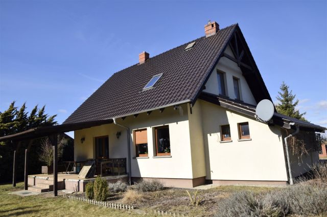 dom wolnostojący, 4 pokoje Lubochnia. Zdjęcie 3