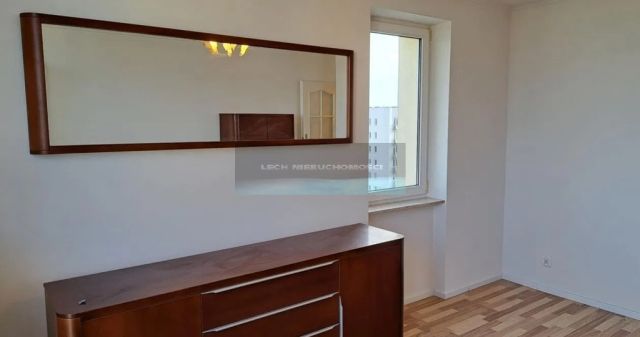 Mieszkanie 3-pokojowe Warszawa Praga-Południe, ul. Międzynarodowa. Zdjęcie 2