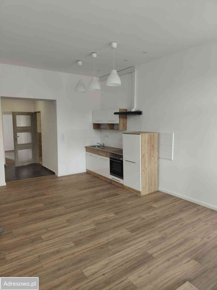 Mieszkanie 3-pokojowe Wałbrzych Śródmieście, ul. Przemysłowa. Zdjęcie 3