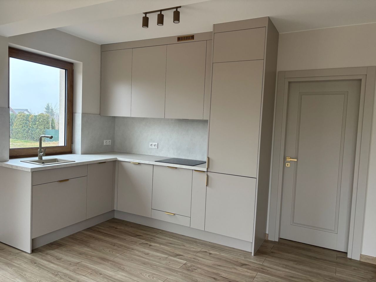 Mieszkanie 2-pokojowe Stężyca. Zdjęcie 8