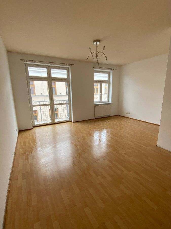 Mieszkanie 3-pokojowe Radom, ul. Grodzka