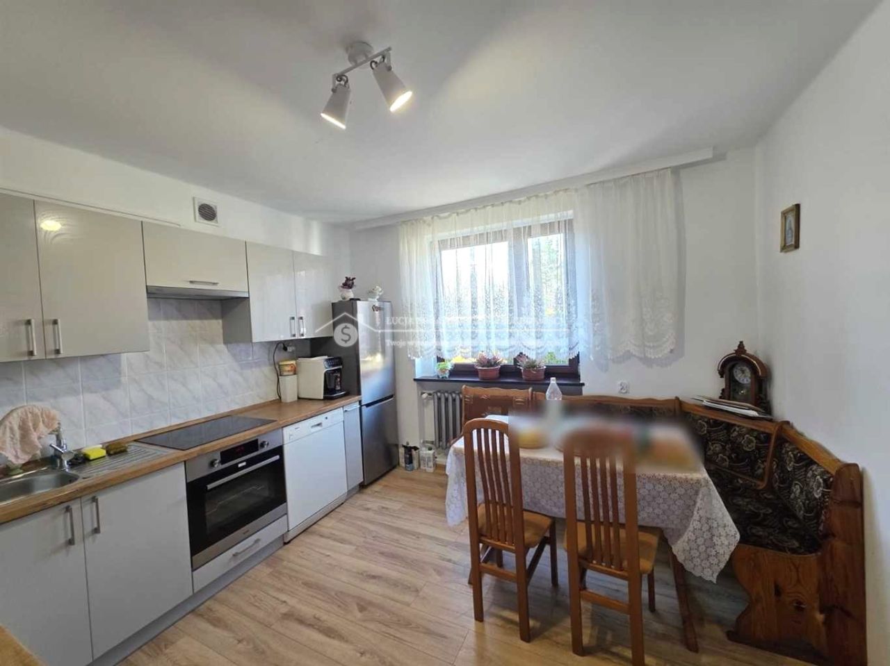 dom wolnostojący, 11 pokoi Ustroń. Zdjęcie 10