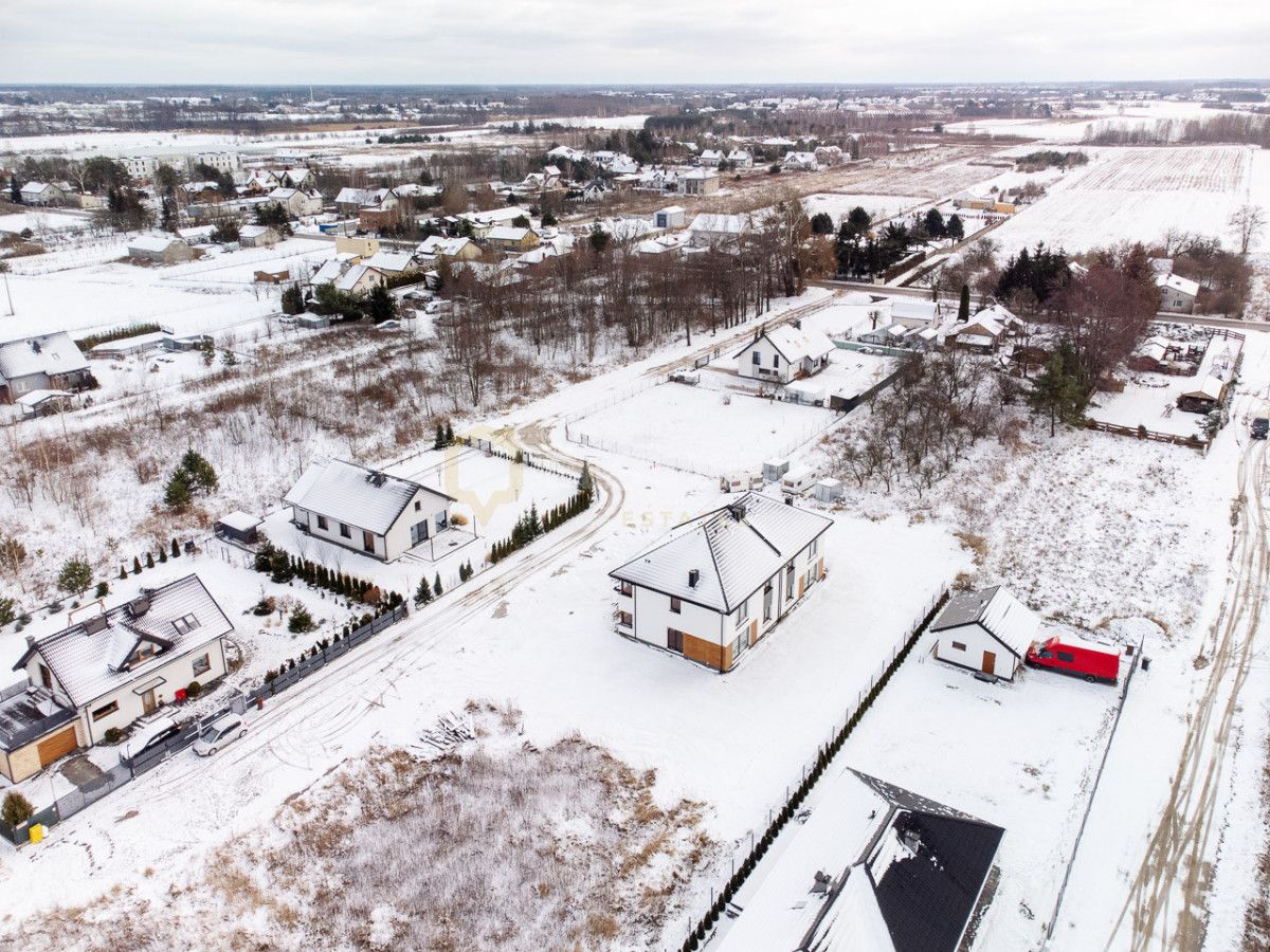 bliźniak, 5 pokoi Mroków. Zdjęcie 7
