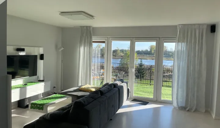 dom wolnostojący, 9 pokoi Cigacice, ul. Podgórna