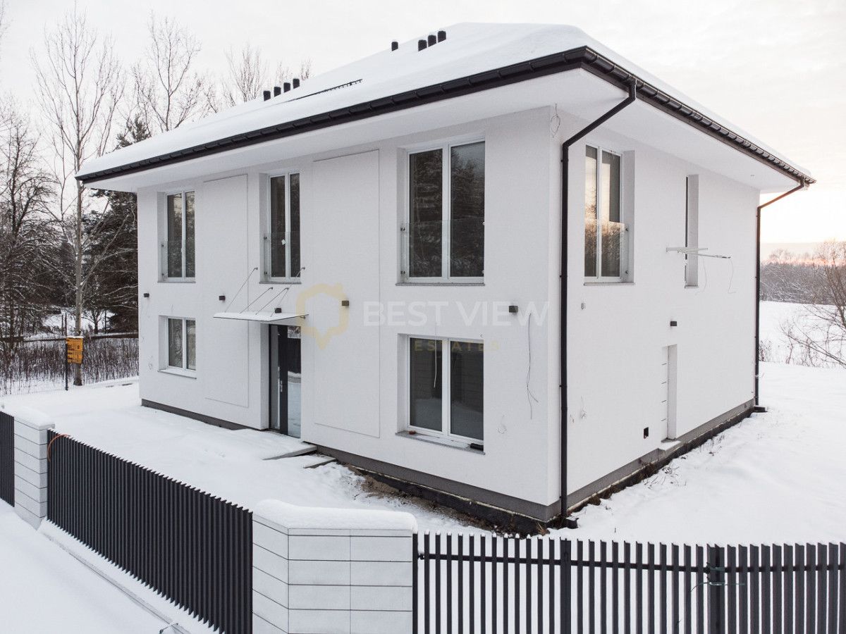 Mieszkanie 5-pokojowe Zalesie Górne, ul. Leśnych Malin. Zdjęcie 3