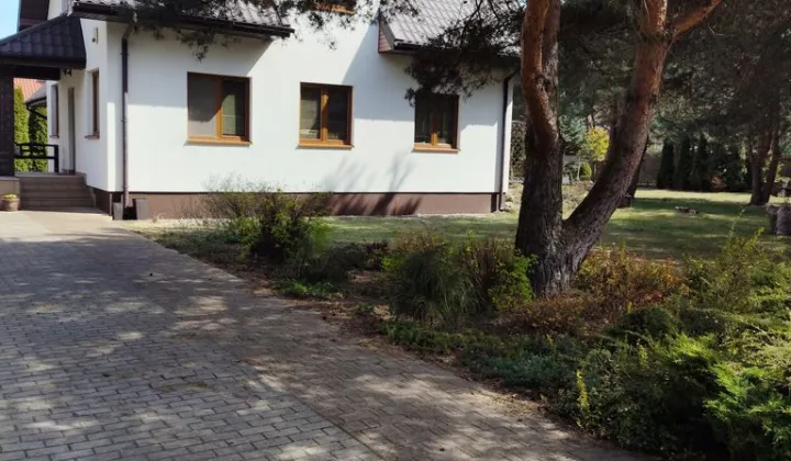 dom wolnostojący, 5 pokoi Książenice