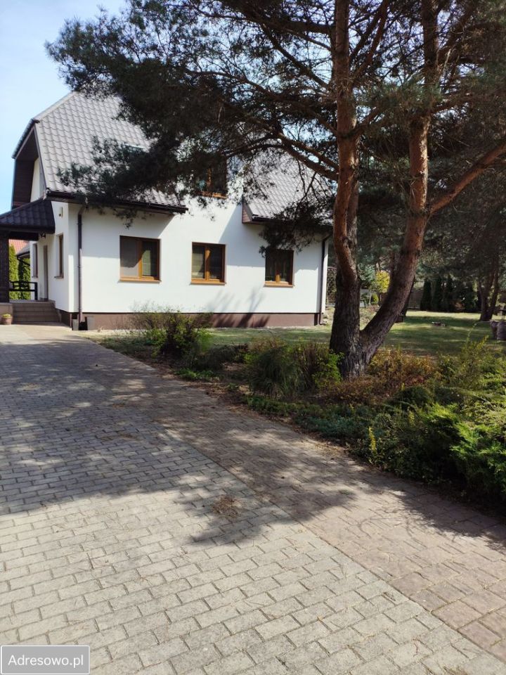 dom wolnostojący, 5 pokoi Książenice. Zdjęcie 1