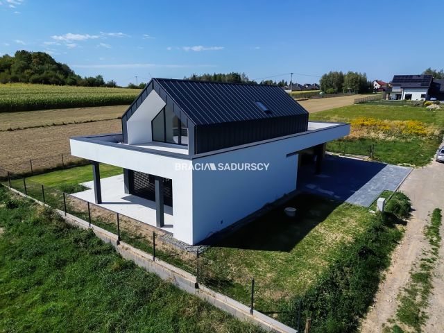 dom wolnostojący, 4 pokoje Bębło, ul. ks. Jana Skotnickiego. Zdjęcie 23