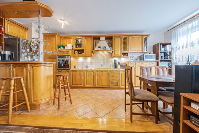 Mieszkanie 4-pokojowe Gdynia Wielki Kack, ul. ks. Jana Pawła Siega. Zdjęcie 2