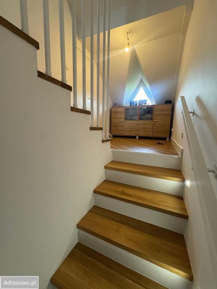 dom wolnostojący, 9 pokoi Bielsko-Biała Stare Bielsko, ul. Hutnicza. Zdjęcie 7