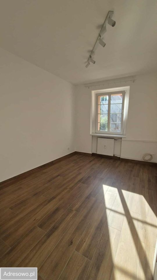 Mieszkanie 2-pokojowe Lewin Brzeski, rynek Rynek. Zdjęcie 9