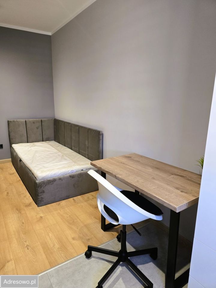 Mieszkanie 3-pokojowe Zabrze Centrum, ul. Dworcowa. Zdjęcie 10