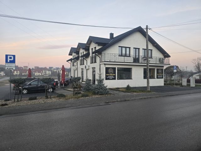 Lokal Chęciny, ul. Armii Krajowej. Zdjęcie 1