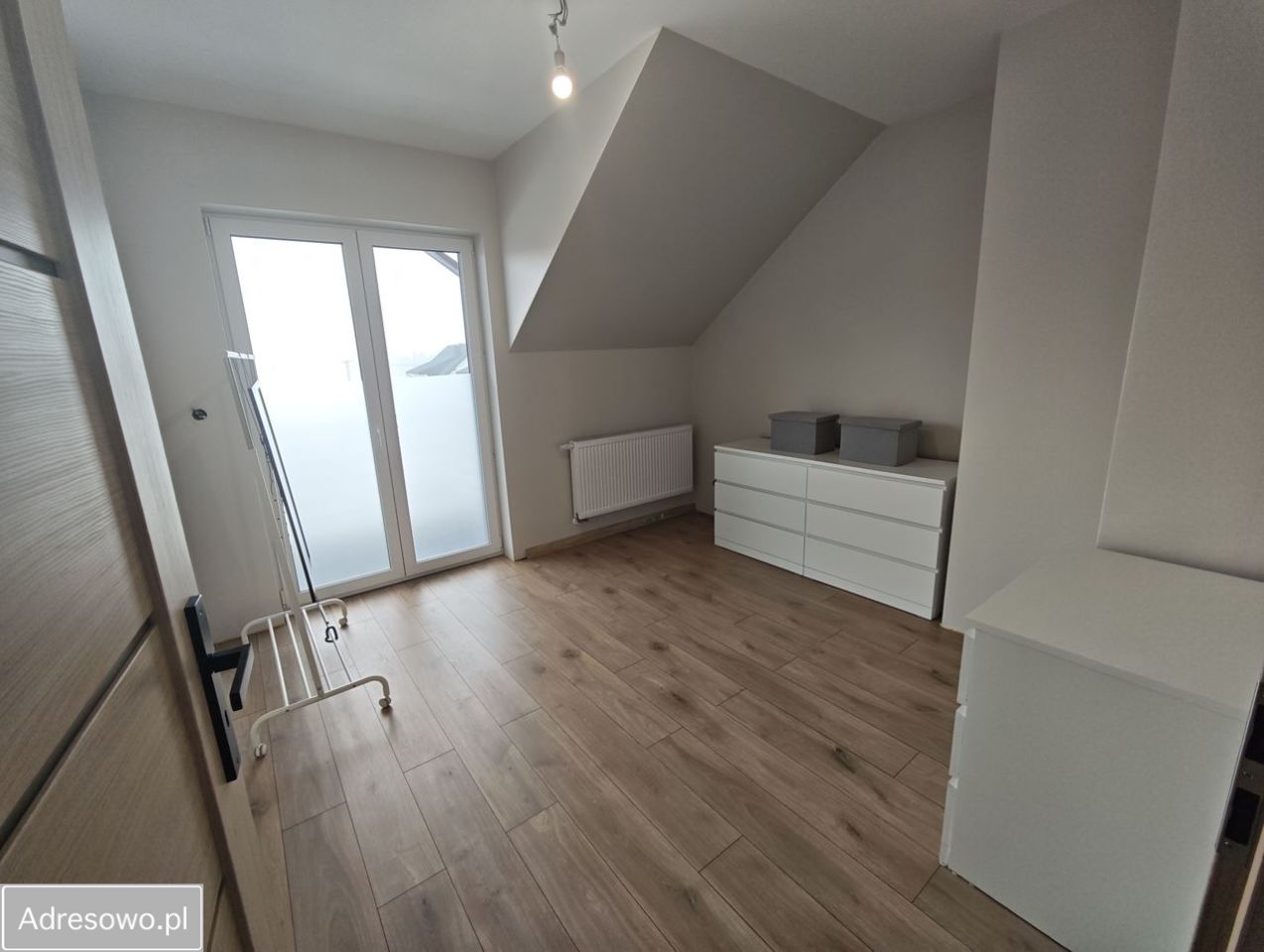 bliźniak, 4 pokoje Dąbrowa. Zdjęcie 3