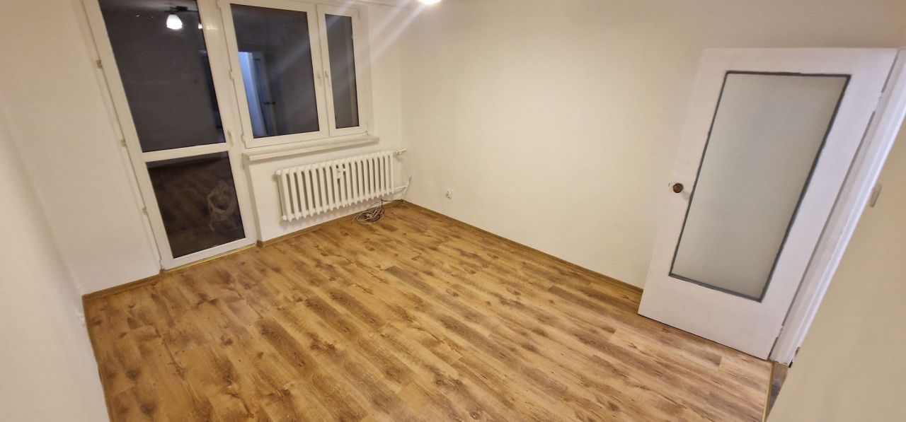 Mieszkanie 4-pokojowe Wolbrom, os. XX-lecia PRL. Zdjęcie 1