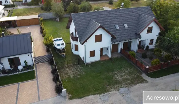 bliźniak, 3 pokoje Bucz