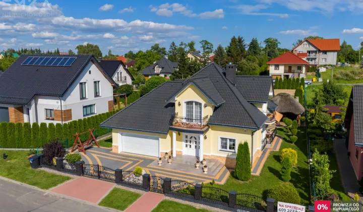 dom wolnostojący, 4 pokoje Świecie, ul. Poziomkowa