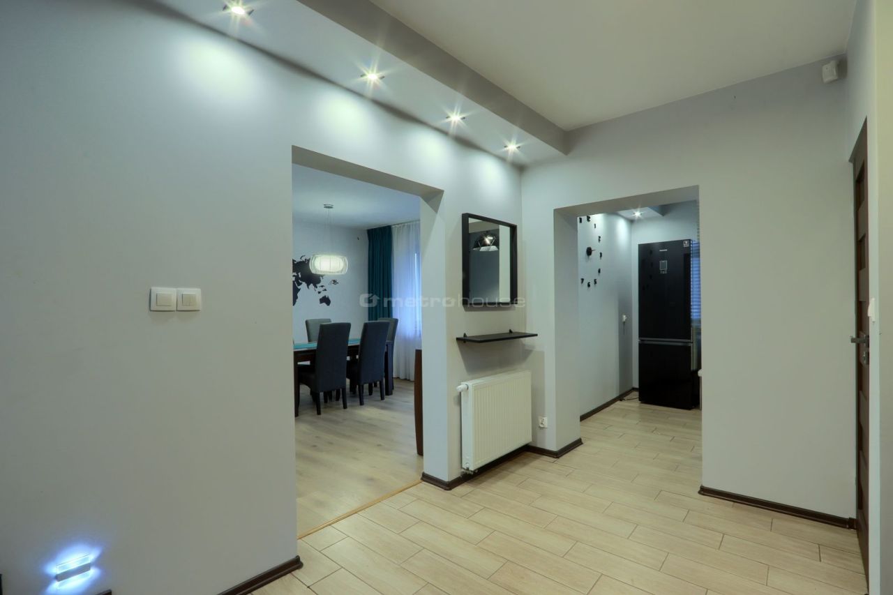 dom wolnostojący, 4 pokoje Zgierz. Zdjęcie 9