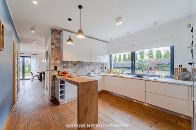 dom wolnostojący, 5 pokoi Tarnowskie Góry, ul. Bukowa. Zdjęcie 4