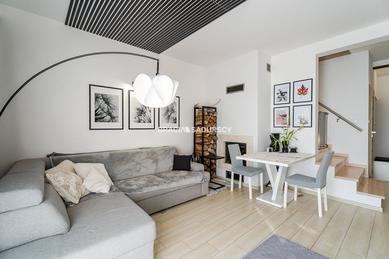 dom szeregowy, 4 pokoje Krzysztoforzyce, ul. Rozrywkowa. Zdjęcie 10