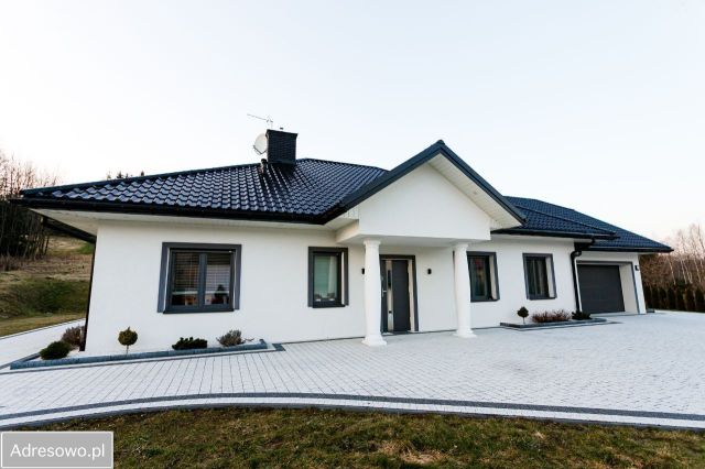 dom wolnostojący, 4 pokoje Kielnarowa. Zdjęcie 1