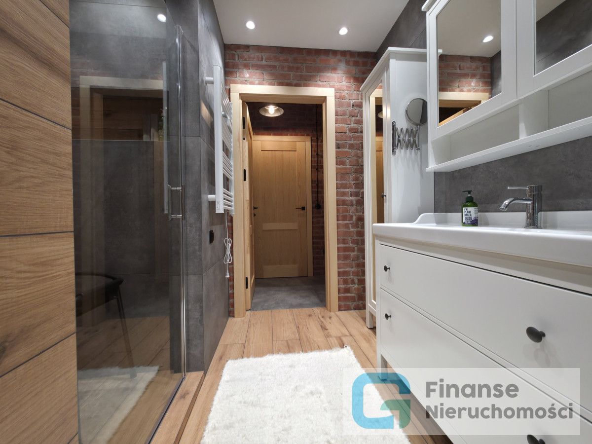 dom wolnostojący, 3 pokoje Borowiny. Zdjęcie 17