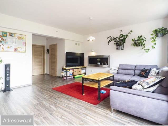 Mieszkanie 5-pokojowe Iwiny, ul. Buforowa. Zdjęcie 1