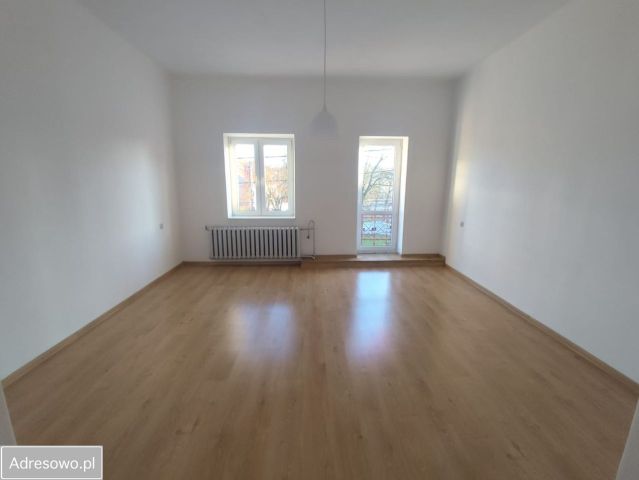 Mieszkanie 6-pokojowe Działoszyce, ul. Plac Partyzantów. Zdjęcie 1