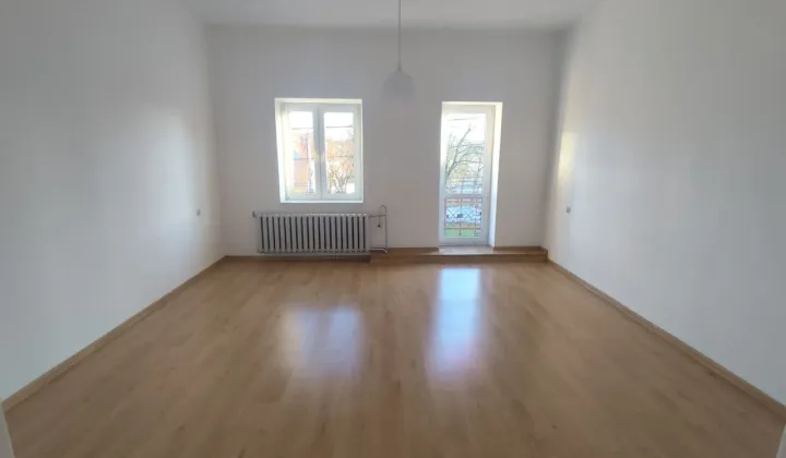 Mieszkanie 6-pokojowe Działoszyce, ul. Plac Partyzantów