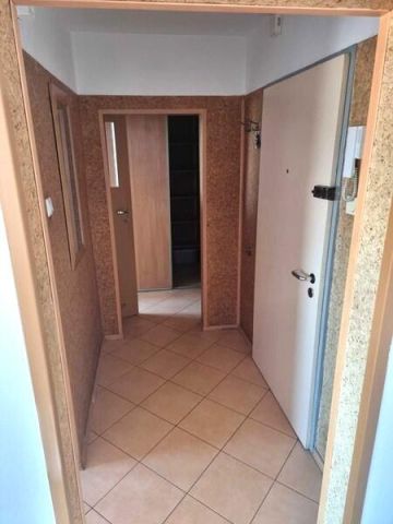 Mieszkanie 1-pokojowe Zabrze Centrum, ul. Marii Curie-Skłodowskiej. Zdjęcie 4