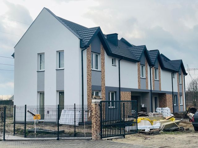 dom szeregowy, 5 pokoi Krzewina. Zdjęcie 3