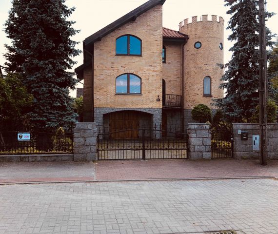 dom wolnostojący Jarocin, ul. Rolna. Zdjęcie 1