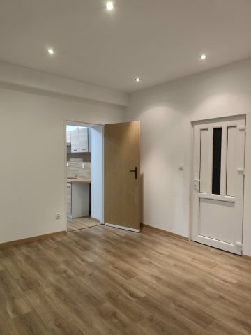 Mieszkanie 2-pokojowe Łomianki, ul. Warszawska. Zdjęcie 1