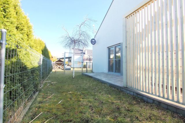 dom wolnostojący, 4 pokoje Łochowice. Zdjęcie 4