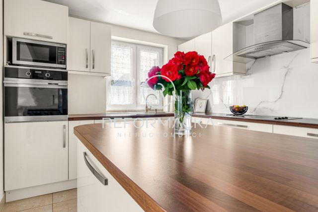 dom wolnostojący, 6 pokoi Wysoka Głogowska. Zdjęcie 2