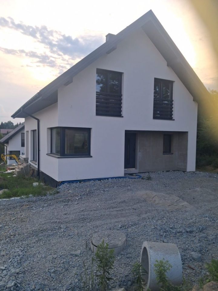 Radziszów Dom wolnostojący do wykończenia - 133 m² - 4 pokoje