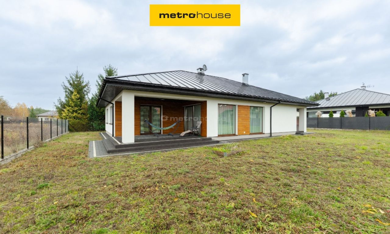 dom wolnostojący, 4 pokoje Izbica