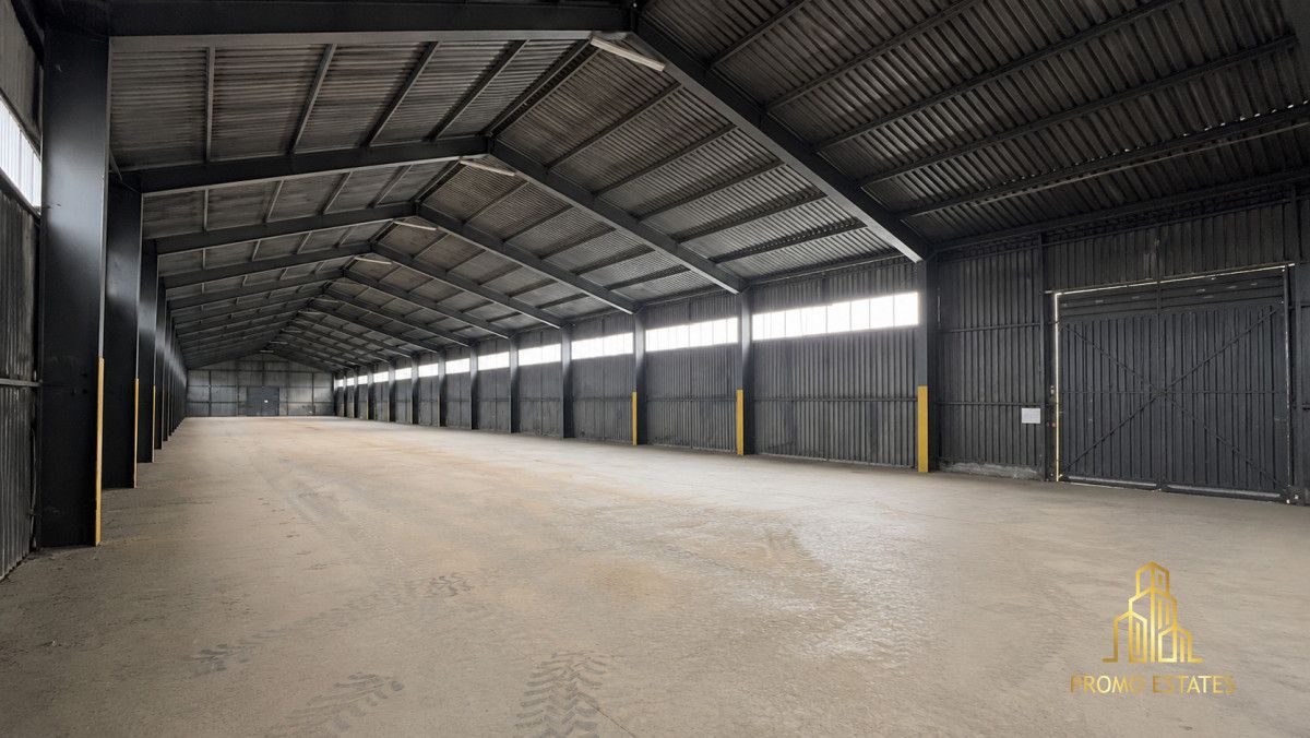Commercial property, 1742 m²