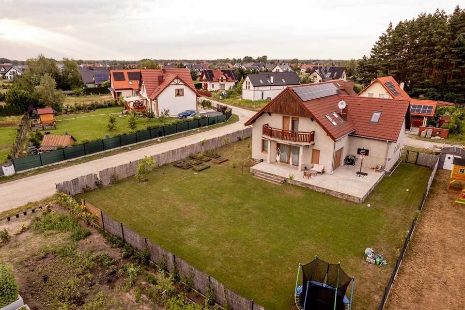 dom wolnostojący, 6 pokoi Chrząstawa Mała, ul. Motylkowa. Zdjęcie 1