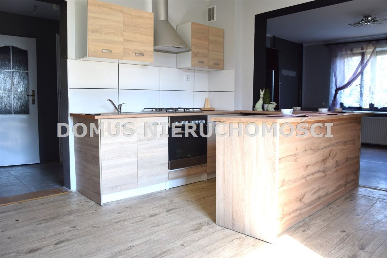 dom wolnostojący, 3 pokoje Kąty. Zdjęcie 2