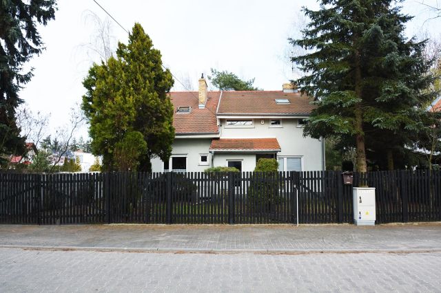 dom wolnostojący, 7 pokoi Suchy Las, ul. Zawilcowa. Zdjęcie 1