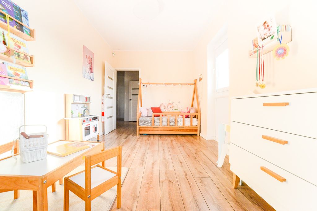 dom szeregowy, 6 pokoi Ząbki, ul. Skowronka. Zdjęcie 8