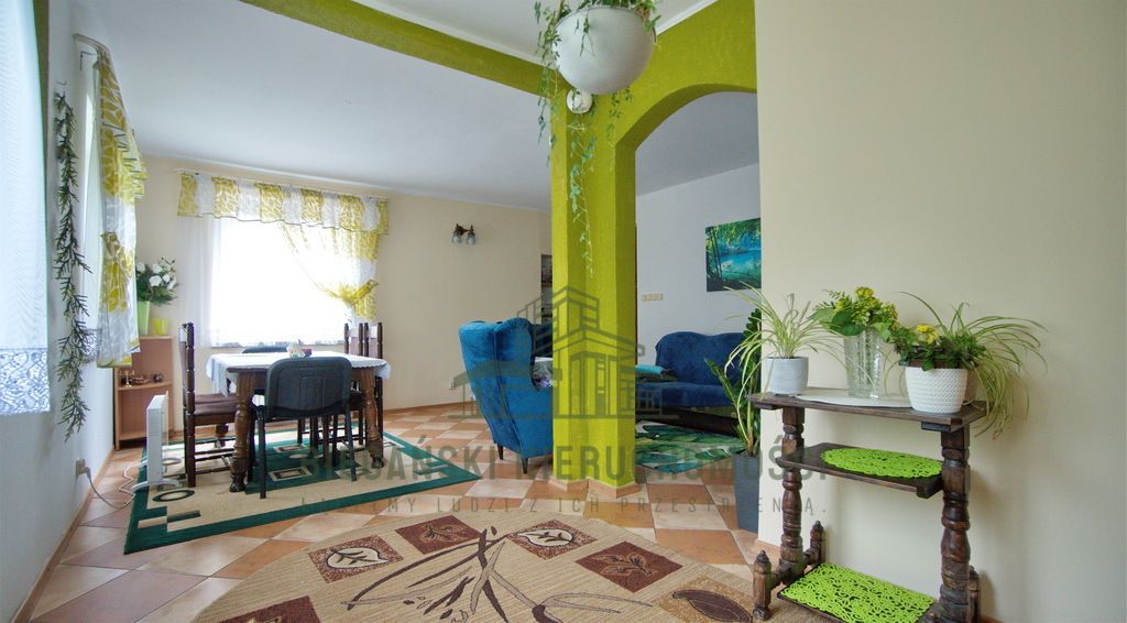 dom wolnostojący, 5 pokoi Łęczna, ul. Rynek III. Zdjęcie 3