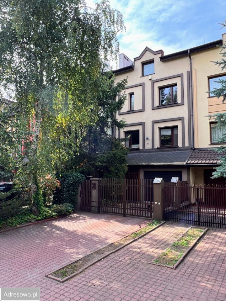 dom szeregowy, 6 pokoi Łódź Teofilów, ul. Fizyczna