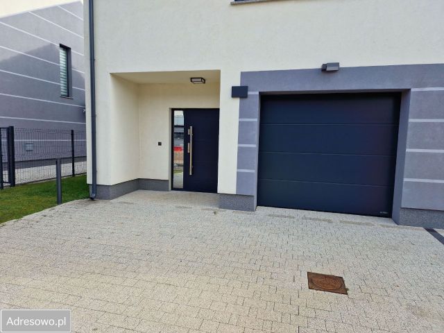 dom szeregowy, 4 pokoje Legnica Bielany, ul. Henryka Karlińskiego. Zdjęcie 1